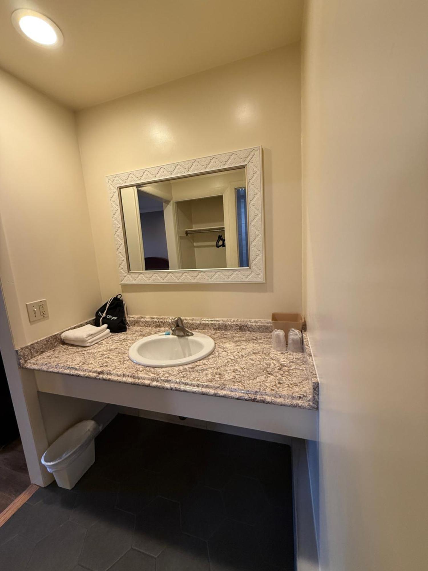 Heidi's Hotel Brewster